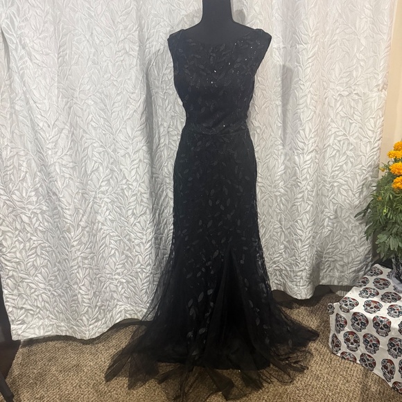 Black Sequin Mermaid Gown Size 7 Medium Stretchy Lightweight Formal Dress - Picture 2 of 12